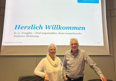 Personen  vorm Beamer